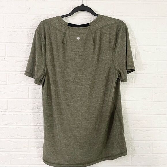 Lululemon Up Front Short Sleeve V-Neck Heathered Fatigue Green/Black Size Small - Picture 2 of 9